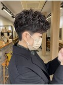 艶感黒髪 華やかカール x ショート(20代向け) パーマ