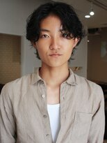 メンズサロンオー 宮崎(Men's salon O.) センターパート ツーブロック 眉カット サーフカール