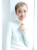 ロゼ 茨木(Rose)&nbsp;【ROSE/茨木】ノットヘア・ハイトーンショート・オン眉ショート