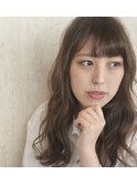 ウェーブカールのナチュラルロングスタイル