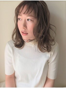 リープテイスト(Leap Taste) 顔周りにアンニュイ無造作カール