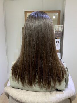 ユーネリー(U-NERY) セミロングスタイル