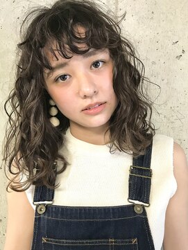 【OYAN】パーマロング　前髪パーマ　カーリーヘア