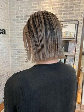 ビアンカ カマクラ(bianca) 《ルーツカラー×シルバーベージュ》