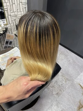 アローズ 久留米店(arose) 20代30代40代大人可愛い耳かけナチュラルアッシュストレートロブ