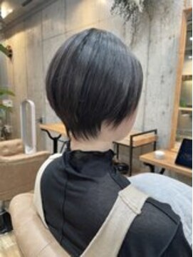 トットファム(tot.fam.) 【tot.fam.】髪が細めの方でも手ぐしでまとまるショートボブに☆
