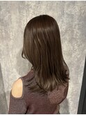 くびれカット×艶感たっぷりモカブラウン