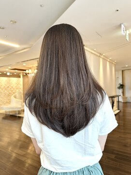 ザック ヴィ(ZACC  vie) レイヤーカット/セミロング/艶カラー/学割U24