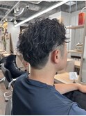 ツイストスパイラルパーマメンズマッシュ刈り上げ 奥東巧真