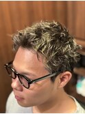 スパイキーショートパーマ