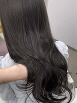 エヌアイ オモテサンドウ(ni omotesando)&nbsp;オリーブグレージュ/レイヤーカット/韓国風巻き　上野