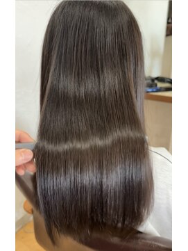 カラーサロンビスカリア 相模原エリア 淵野辺駅店(Color salon Biscaria) 艶髪フェミニンロング　【髪質改善】