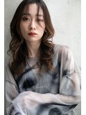 ミディアムヘア  顔周りレイヤー