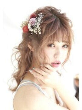 シャルメ 東京駅前(CHARMER) 結婚式やイベントにもおすすめ♪ハーフアップ