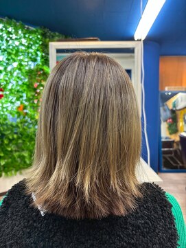 アロハ ヘアデザイナーズ(Aloha HAIRDESIGNERS) ハイライト細め