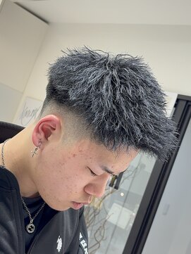 ルースト 京都駅前店(ROOST) ブラックジェットMEN’S HAIR/京都駅/barber