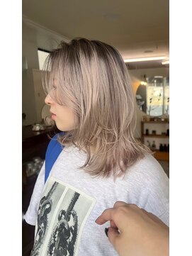 ウィットサークル(wit circle) デザインカラー/ハイトーン/ボブ