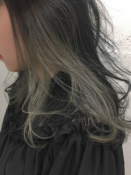 ブルーフェーセス 表参道(blue faces) 『bluefaces』 ニュアンスインナーカラー×プラチナベージュ