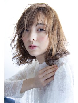 ビューティーアンドケアカロン(Beauty and Care CALON) 艶感ベージュのエレガンスロブ