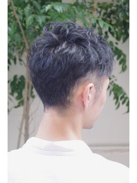 スタジオ 渋谷 原宿(Stujio) ツーブロックスタイル