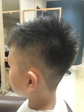 ヘアサロンアンドヘアメイクディー(hair salon hair make D) 仙台D　スポーツ向け×キッズサイドフェードバスケットマンstyle