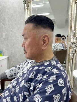 ハイバレーヘアーメゾン(HIGH VALLEY HAIRMAISON) フェードカット刈り上げ七三漢のヘア岡山南中央町