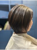 ショートボブ