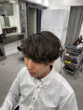 グルーマーズトウキョウ(GROOMER/S TOKYO) 神保町無造作パーマブルーブラック韓国マッシュツーブロック