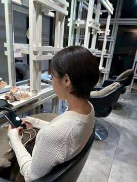 ディーエックス ウエスト(Dxxxx WEST) 丸みショートカット