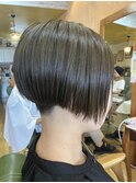 刈上げショートボブアシンメトリー