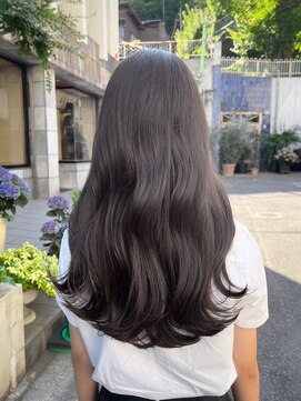 ティエラ 原宿 表参道(Tierra) 【小宮涼太】オフィスや学校でも浮かない地毛風グレージュ