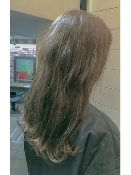 ワンバイワン(ONE BY ONE) マット系ブラウンくせ毛風巻き