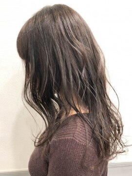 ミーティア バイ クアトロ(Meteor By QUATRO) モテ巻き×アッシュベージュ