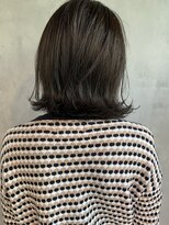 キチ(kichi.)&nbsp;[kichi.] オリーブグレージュ×切りっぱなしボブ