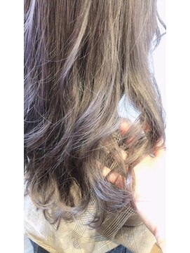 ヘアサロンM 新宿 ラベンダーグレージュ