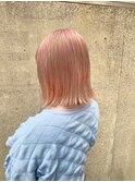 女性らしい柔らかい雰囲気のクリーミーピンク
