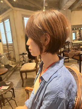 髪質改善と縮毛矯正の専門店 サンティエ(scintiller) 大人綺麗な小顔襟足スッキリショートボブ 30代40代50代