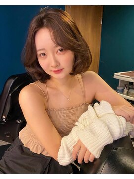 ボタン シブヤ(VOTAN SHIBUYA) ベージュ/韓国ヘア/渋谷/レイヤー/顔まわり/前髪