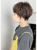 メンズライクマッシュパーマぱっつん前髪アースカラー