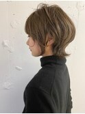 くびれショートウルフハイライトボブウルフ　ウルフカット