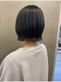 くびれたパツッとボブ