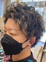 ジーニー 新百合ヶ丘(Genie)&nbsp;ダークアッシュニュアンスパーマ韓国マッシュベリーショート