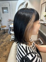 サイン(SIGN)&nbsp;前髪あり外ハネボブ/20代30代40代/抜きっぱなしインナーカラー