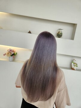 スリーヘアーデザインズ(Three Hair Designs) r
