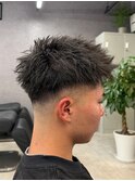 スパイキーショート　フェード　スペインカール　ルーズパーマ