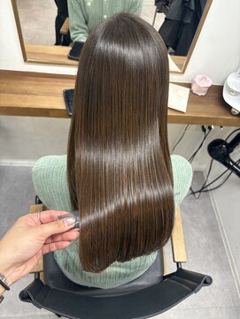 ファーストステップ 表参道(FIRST STEP) 酸性ストレートで柔らかツヤ髪/髪質改善ストレート/縮毛矯正