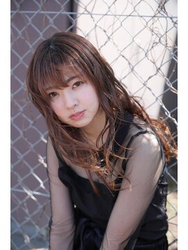 ソーホー ニューヨーク シズオカ(SOHO newyork SHIZUOKA) 束感のあるロングヘア