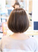 オイルストレートでつくる大人ショートボブ/赤羽