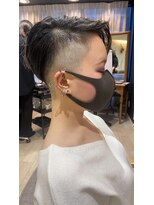 フラミューム 恵比寿(flammeum)&nbsp;ミヤザキスタイル　アシメハードウェーブフェードカット