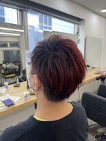 エイト 恵比寿店(EIGHT ebisu)&nbsp;アシメ刈り上げデザインレッドグラデーション